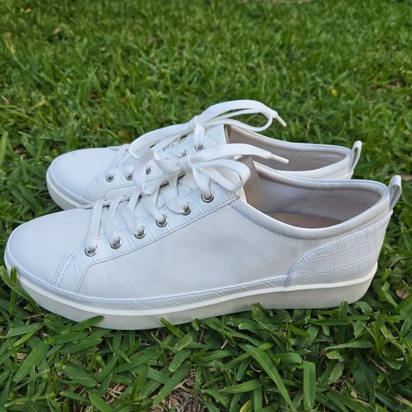 Vionic Winny Sneaker Size 13